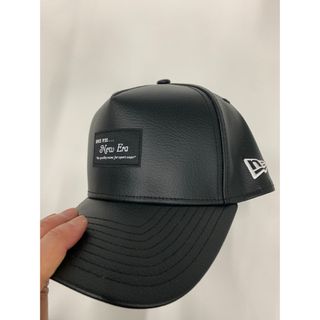 NEW ERA - ニューエラ  レザー調　ブラックパッチ　9forty A Flame キャップ