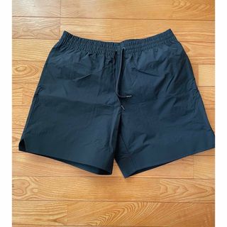 デサントポーズ(DESCENTE PAUSE)のDESCENTE PAUSEデサントポーズNYLON SLIT SHORTS(ショートパンツ)