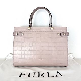 フルラ(Furla)の美品【FURLA】レディM Mトート／ライトベージュ(ハンドバッグ)