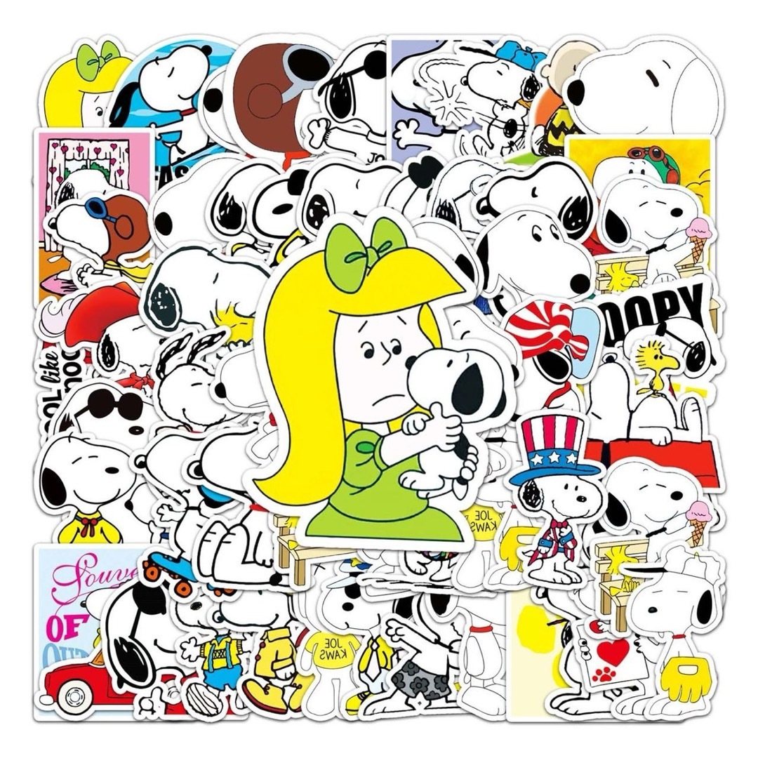 お得！５０枚　ステッカー　スヌーピー　　防水　ストリート　Snoopy エンタメ/ホビーのおもちゃ/ぬいぐるみ(キャラクターグッズ)の商品写真