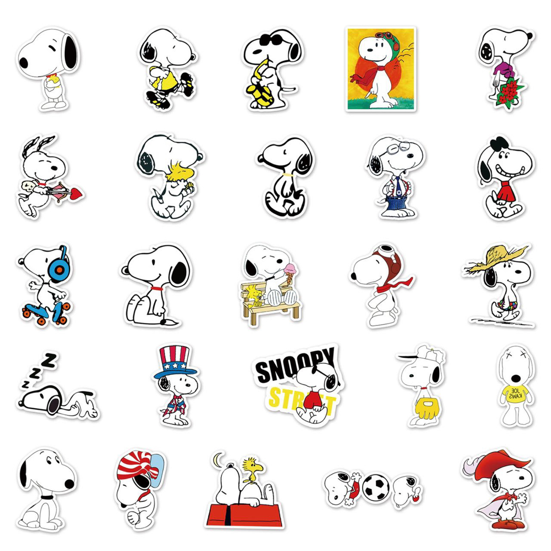 お得！５０枚　ステッカー　スヌーピー　　防水　ストリート　Snoopy エンタメ/ホビーのおもちゃ/ぬいぐるみ(キャラクターグッズ)の商品写真