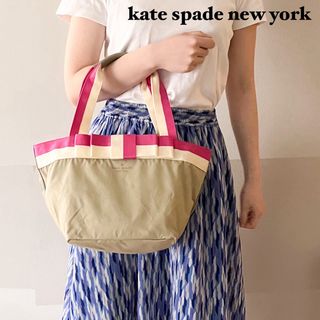 ケイトスペードニューヨーク(kate spade new york)の【美品】ケイトスペード　バイカラーナイロントートバッグ　リボン　軽量　容量大きめ(トートバッグ)