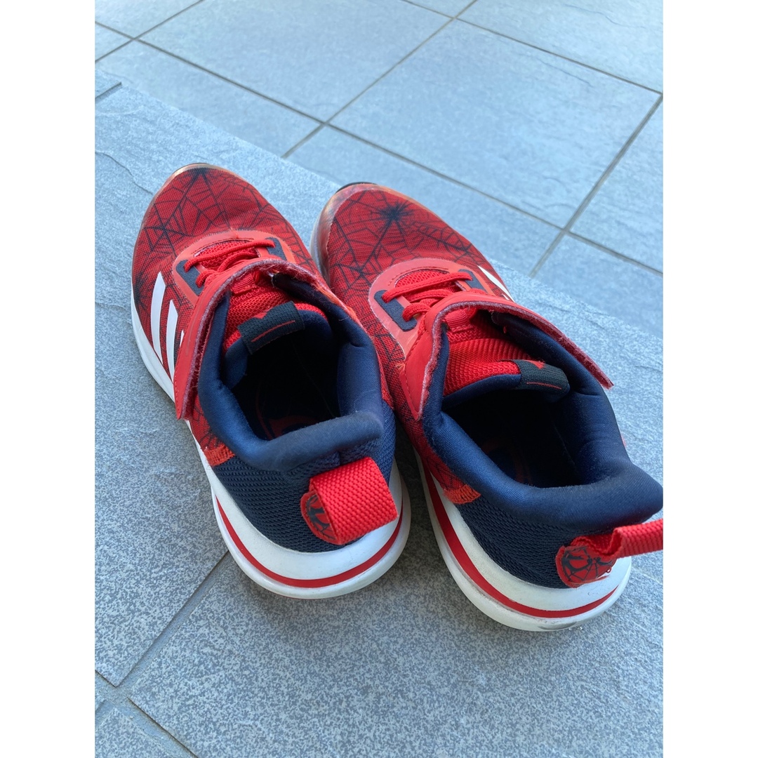 adidas(アディダス)の☆中古☆adidasスニーカー22.5センチ キッズ/ベビー/マタニティのキッズ靴/シューズ(15cm~)(スニーカー)の商品写真