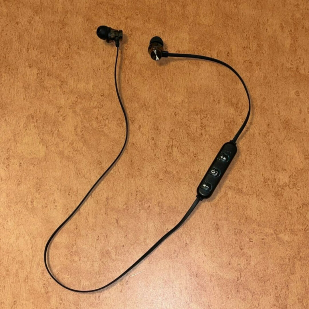 人気 Bluetooth ワイヤレス イヤホン スポーツ 通勤　黒 スマホ/家電/カメラのオーディオ機器(ヘッドフォン/イヤフォン)の商品写真