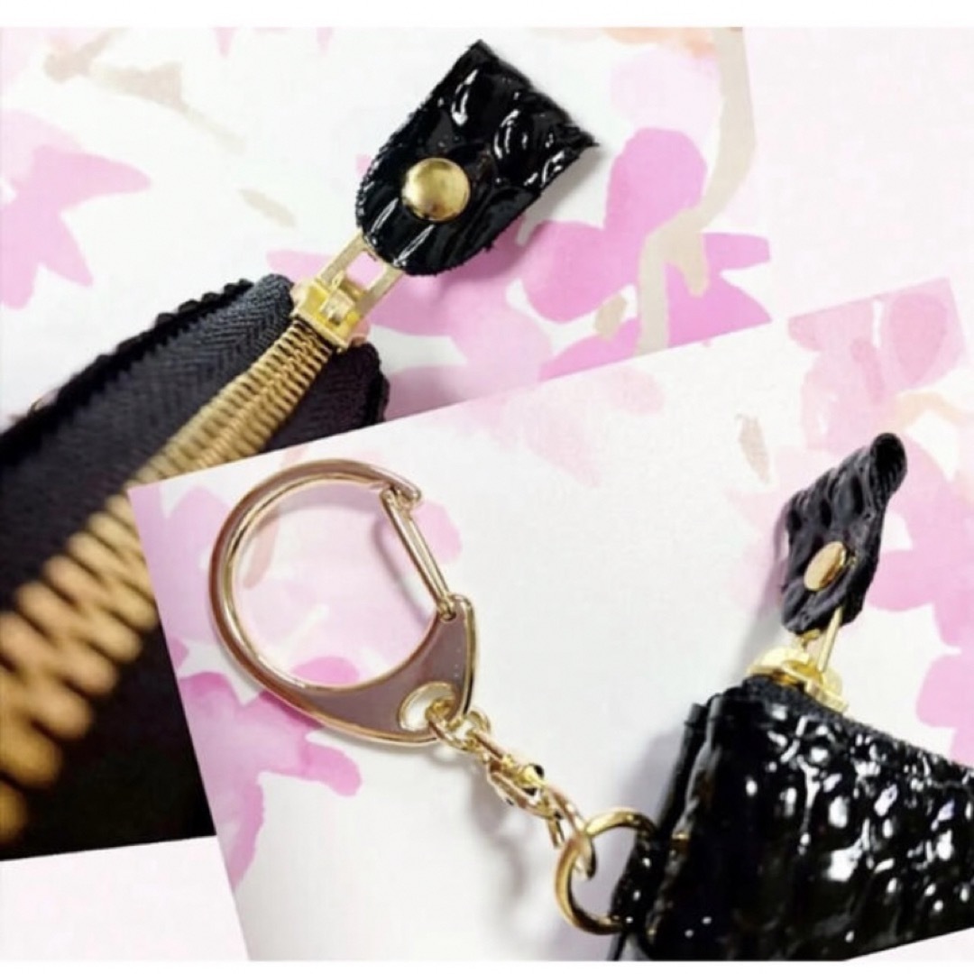 素敵なポーチ　日本製　黒　お団子ヘアの女の子　クロコ調　タバコケース　新品 レディースのファッション小物(ポーチ)の商品写真