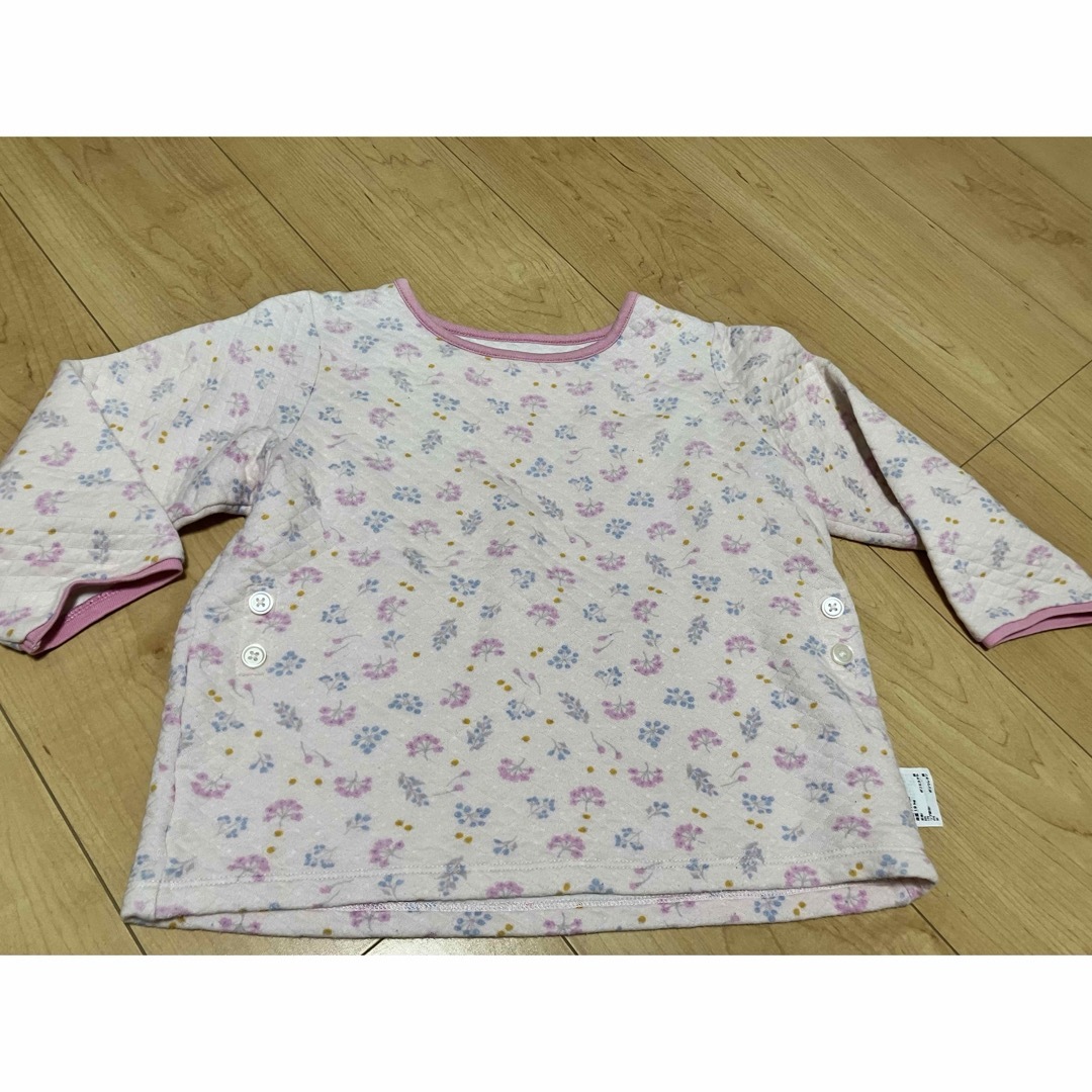 UNIQLO(ユニクロ)のユニクロ キルトパジャマ size110 2点セット キッズ/ベビー/マタニティのキッズ服女の子用(90cm~)(パジャマ)の商品写真