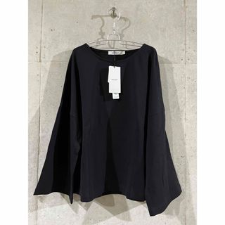 moussy - 新品未使用 moussy VIRAL OFF FLARE SLEEVE トップス