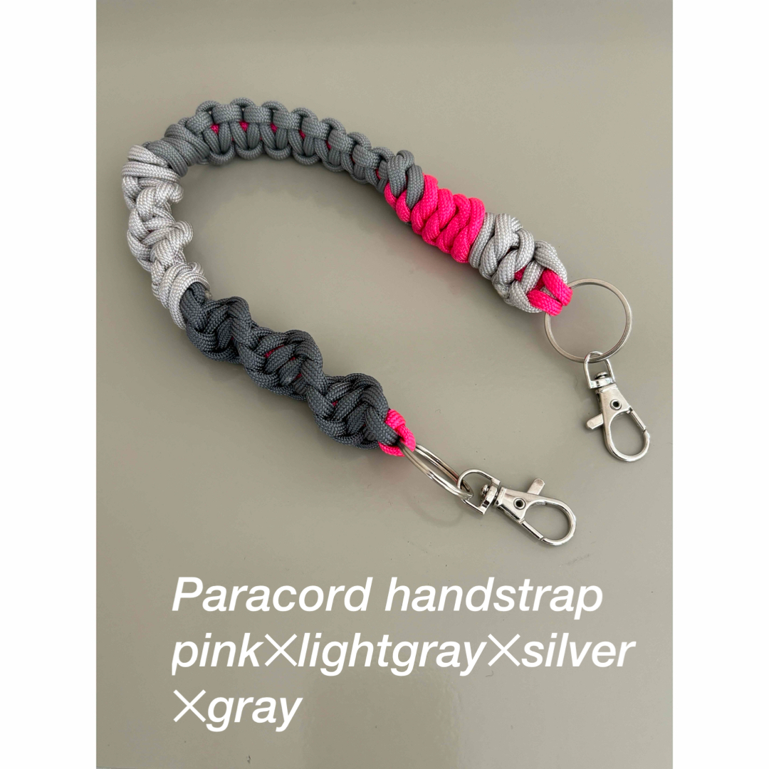 パラコード　スマホハンドストラップ　Paracord  hand strap ハンドメイドのスマホケース/アクセサリー(スマホストラップ/チャーム)の商品写真