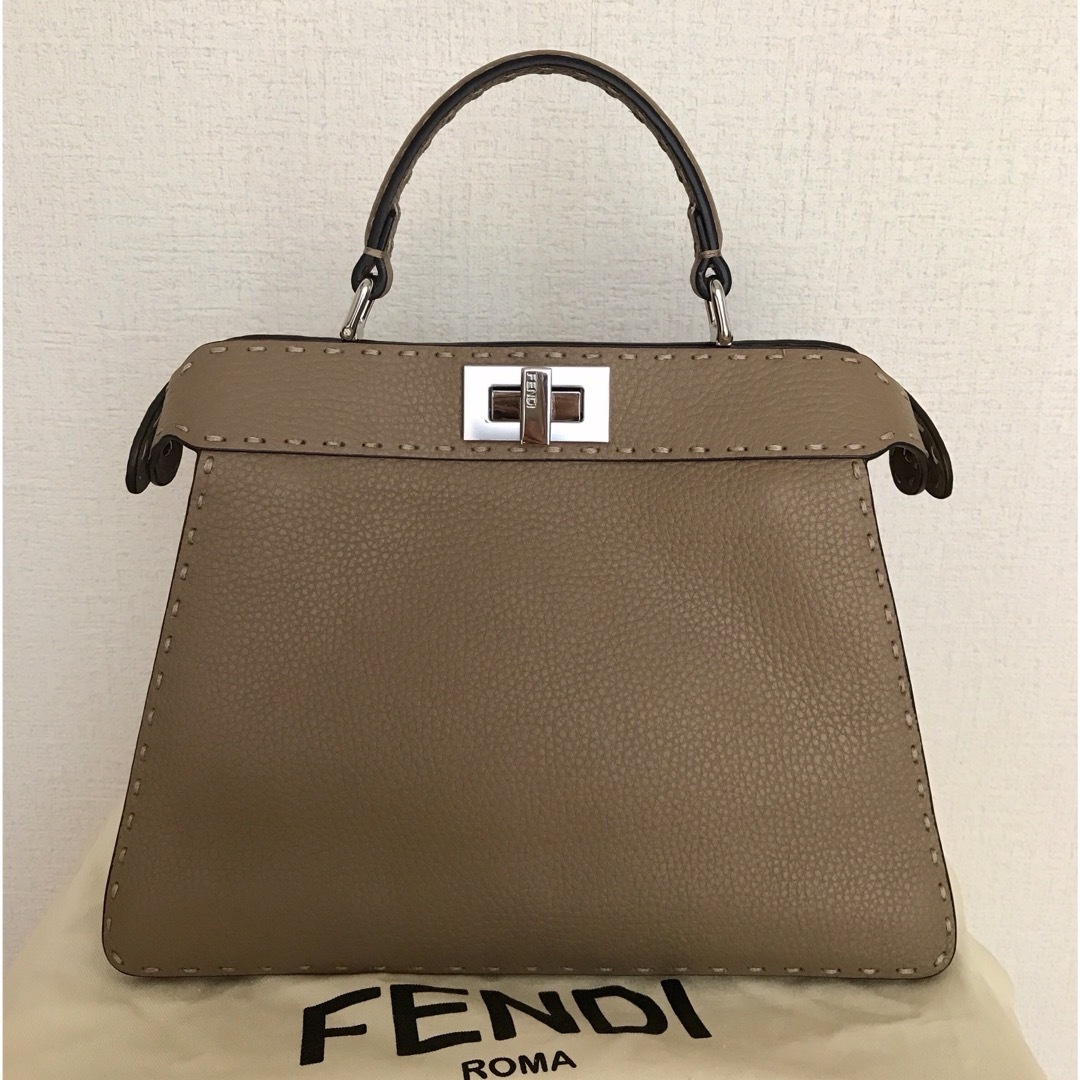 FENDI(フェンディ)のフェンディ セレリア ISeeU ピーカブー 美品 レディースのバッグ(ハンドバッグ)の商品写真