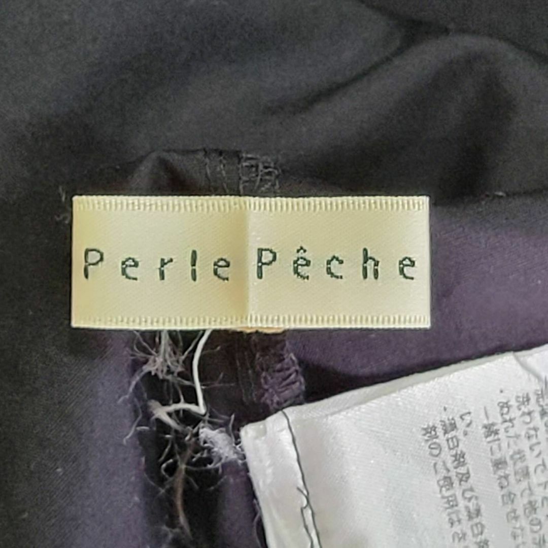 Perle Peche(ペルルペッシュ)のペルルペッシュ Vネック コットンブラウス プルオーバー ブラック サイズ38 レディースのトップス(Tシャツ(長袖/七分))の商品写真