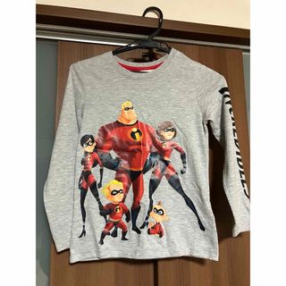 エイチアンドエム(H&M)のインクレディブルファミリーのロンＴ(Tシャツ/カットソー)