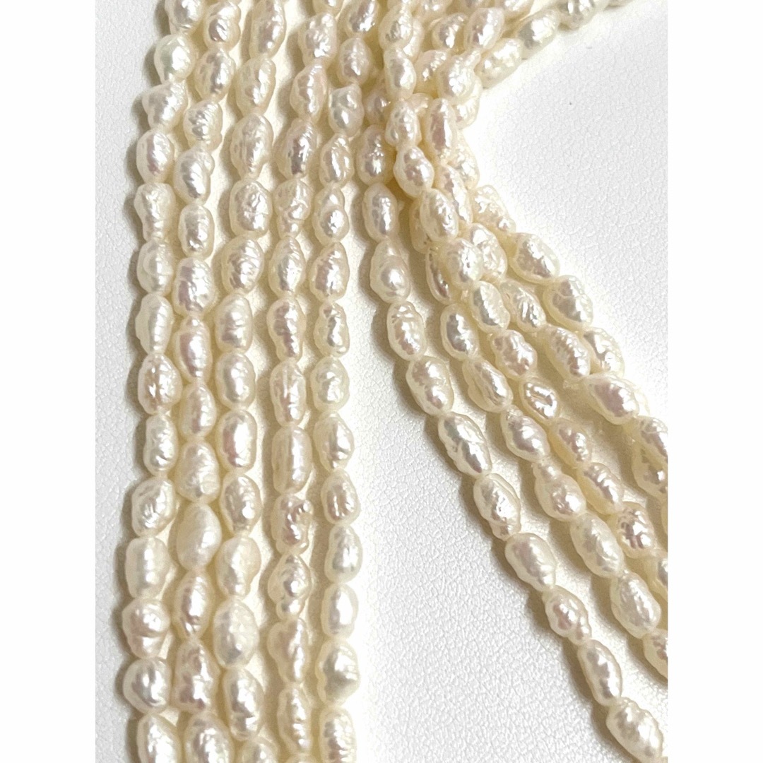 ケシパールロングネックレス　ケシ真珠ネックレス　真珠ネックレス　パールネックレス レディースのアクセサリー(ネックレス)の商品写真