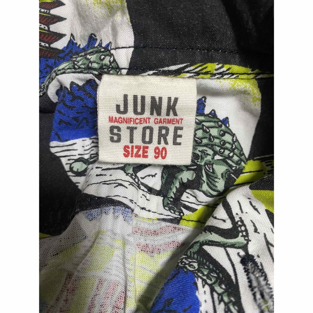 JUNKSTORE 90サイズ 恐竜 キッズ/ベビー/マタニティのキッズ服男の子用(90cm~)(Tシャツ/カットソー)の商品写真