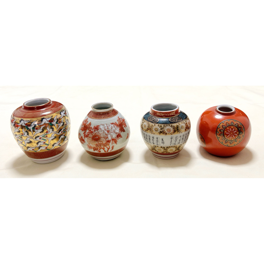 九谷焼 金彩飛鶴&赤絵牡丹&青粒鉄仙文字柄&朱色丸紋 ミニ花瓶 九谷焼 金彩飛鶴&赤絵牡丹&青粒鉄仙文字柄&朱色丸紋 ミニ花瓶