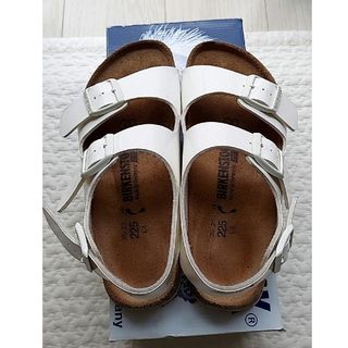 ビルケンシュトック(BIRKENSTOCK)のBIRKENSTOCK ビルケンシュトック MILANO ミラノ ホワイト(サンダル)