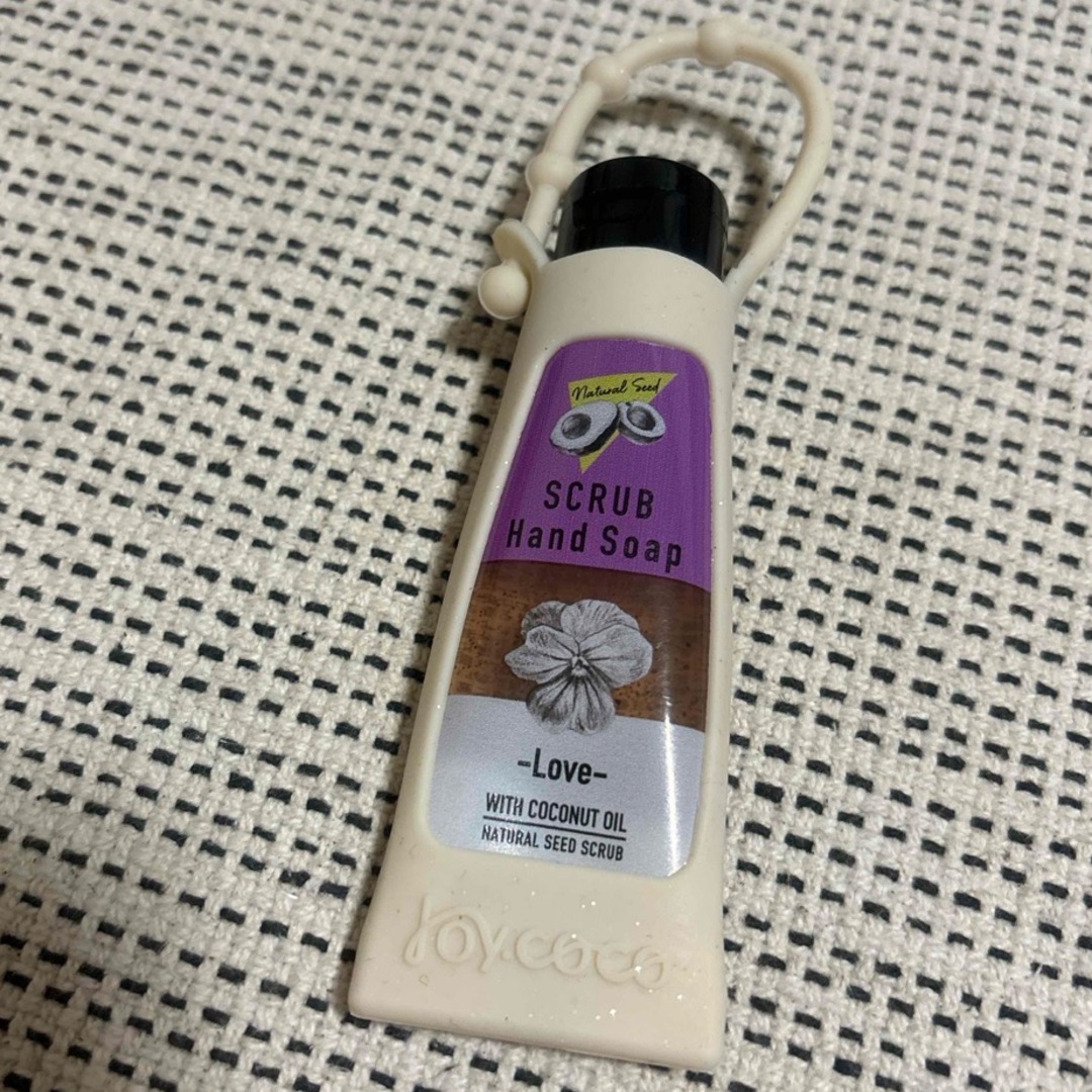 ジョイココ スクラブハンドソープ ラブ 30ml コスメ/美容のボディケア(ボディソープ/石鹸)の商品写真