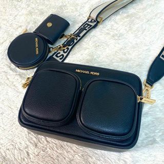 マイケルコース(Michael Kors)の【未使用級】　マイケルコース　マルチポーチセット　ショルダーバッグ　ブラック　黒(ショルダーバッグ)