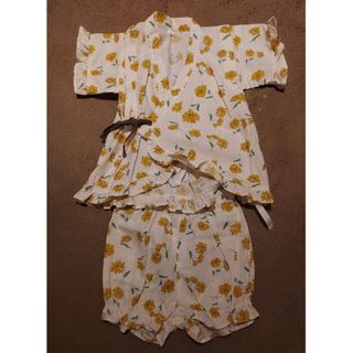 【新品】 キッズ 浴衣 甚平 女の子 90㎝ キナリ 花柄 セットアップ(甚平/浴衣)