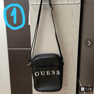 ゲス(GUESS)の美品(一部ほつれあり)☆GUESSショルダー(ボディーバッグ)