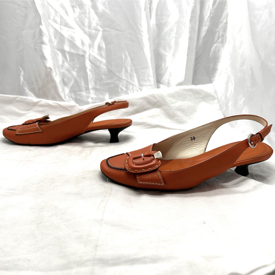 TOD'S(トッズ)の【希少】トッズ　レザーサンダル　パンプス　バックストラップ　ベルト レディースの靴/シューズ(ハイヒール/パンプス)の商品写真