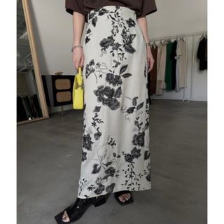 Ameri NORA FLOWER EMBROIDERY SKIRT