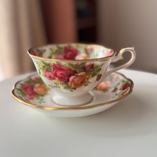 ロイヤルアルバート(ROYAL ALBERT)のロイヤルアルバート　カップ＆ソーサー　ティーカップ　オールドカントリーローズ(グラス/カップ)