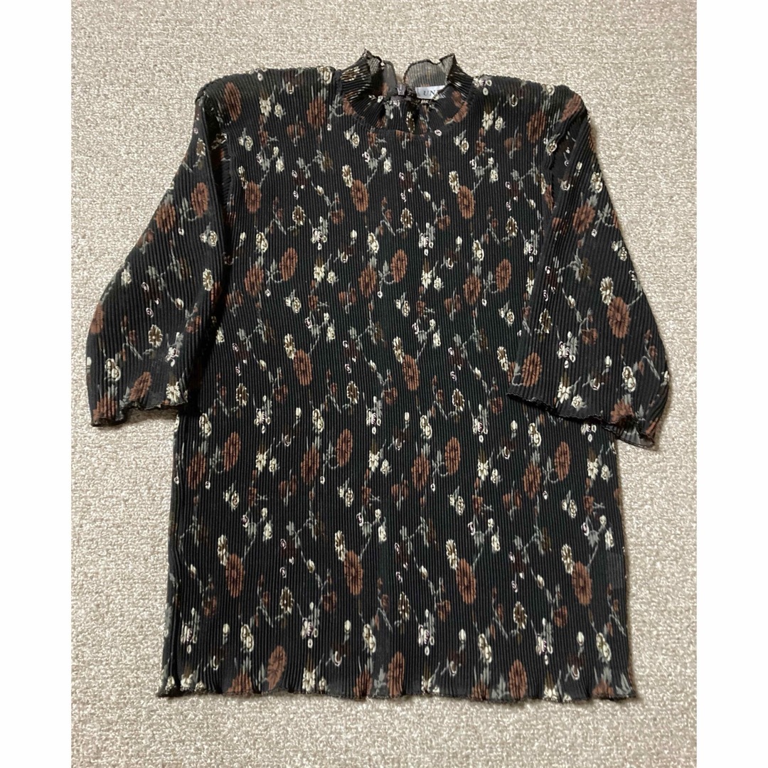 レディース　トップス　プリーツブラウス　Tシャツ　 レディースのトップス(Tシャツ(半袖/袖なし))の商品写真