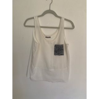 ザラ(ZARA)のレディース  タンクトップ　カジュアル　ZARA M カットソー(カットソー(半袖/袖なし))