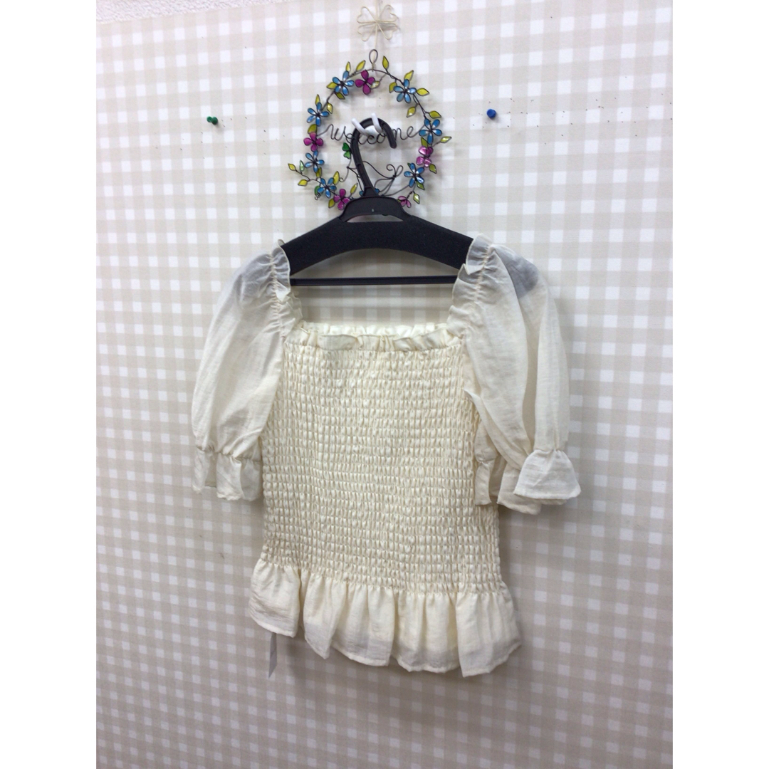 INGNI(イング)の【新品】allamanda INGNI シアーシャーリングトップス レディースのトップス(シャツ/ブラウス(半袖/袖なし))の商品写真