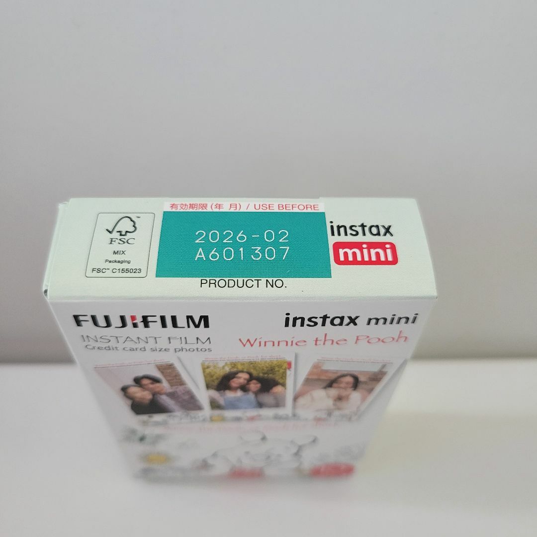 富士フイルム(フジフイルム)のFUJIFILM instax mini フィルム 10枚入 (くまのプーさん) スマホ/家電/カメラのカメラ(フィルムカメラ)の商品写真