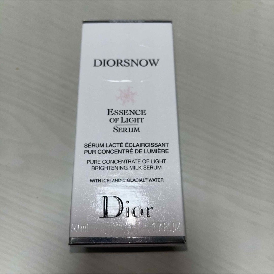 Dior(ディオール)のディオールスノーアルティメットエッセンスオブライト50ml コスメ/美容のスキンケア/基礎化粧品(美容液)の商品写真