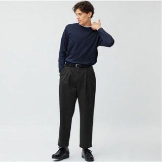 ユニクロ(UNIQLO)のジーユー タックワイドパンツ gu(チノパン)