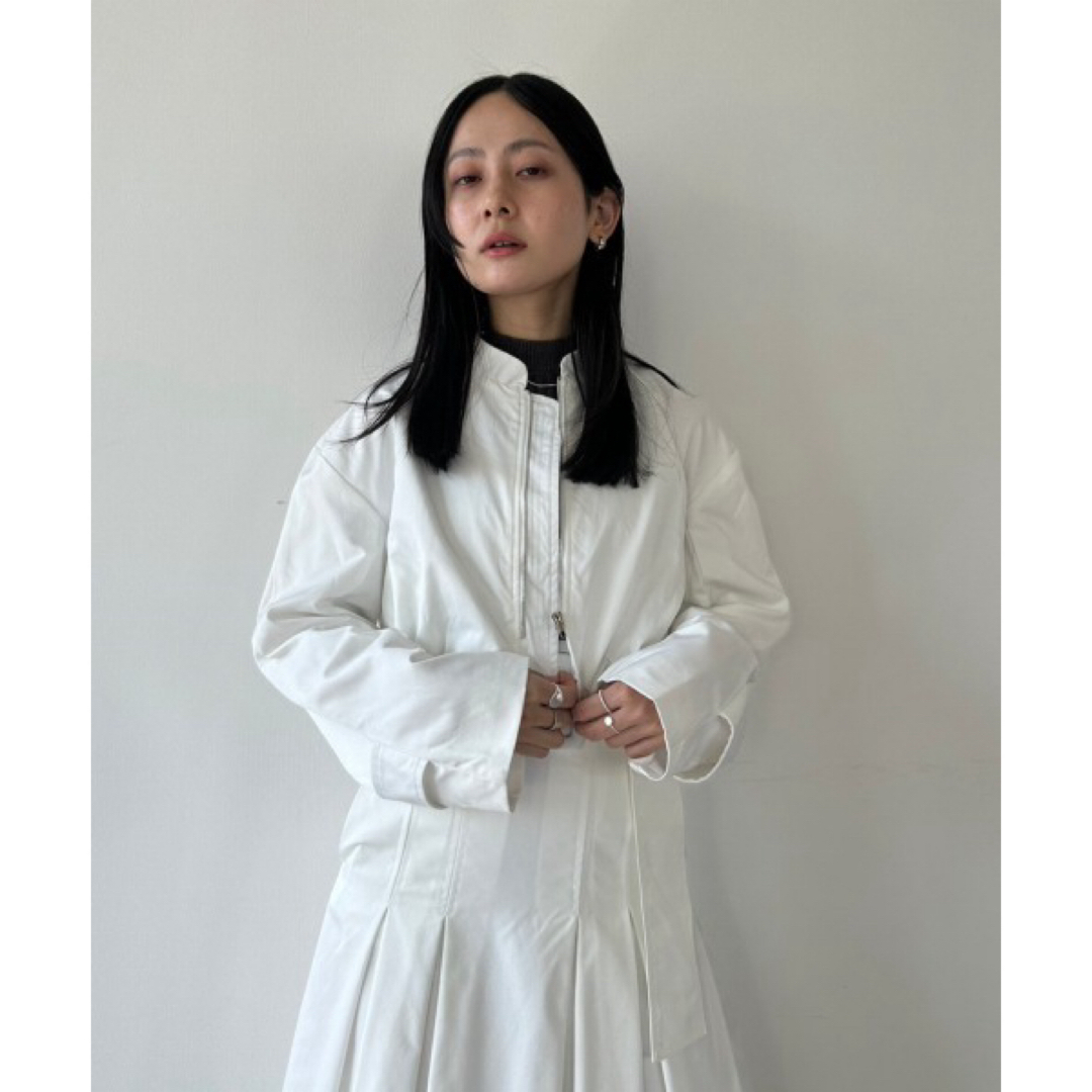 DRWCYS - 新品タグ付き DRWCYS ショートブルゾン ホワイトの通販 DRWCYS - 新品タグ付き DRWCYS ショートブルゾン ホワイトの通販