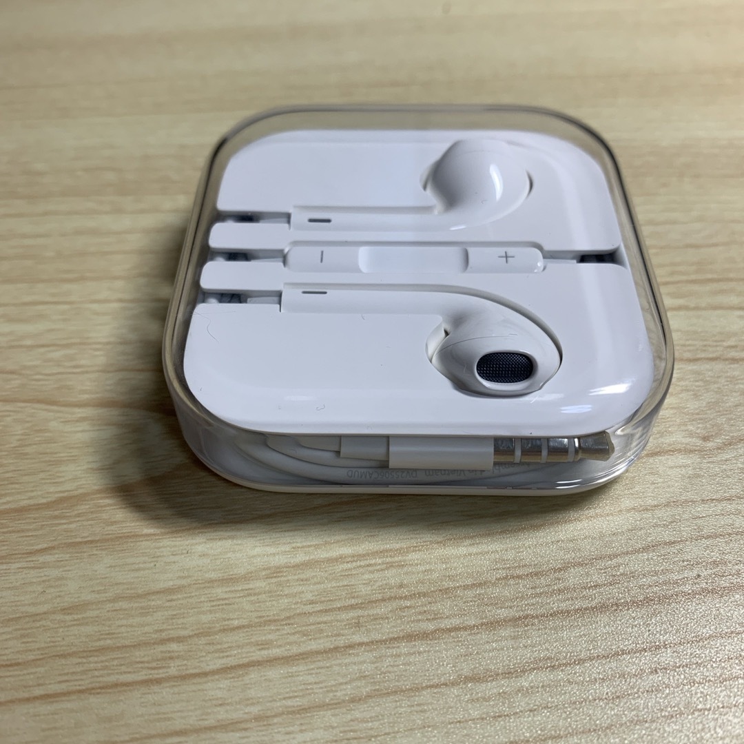 Apple(アップル)のiPhone 付属イヤホン スマホ/家電/カメラのオーディオ機器(ヘッドフォン/イヤフォン)の商品写真