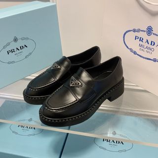 プラダ(PRADA)の人気<プラダ>◎ローファー(ローファー/革靴)