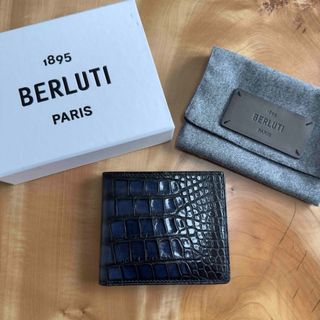 ベルルッティ(Berluti)の定価53.3万円 ベルルッティ マコレ パティーヌアリゲーターレザー二つ折り財布(折り財布)