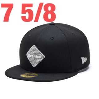 エフシーアールビー(F.C.R.B.)の【7 5/8】 FCRB × NEW ERA 59FIFTY ラインストーン(キャップ)