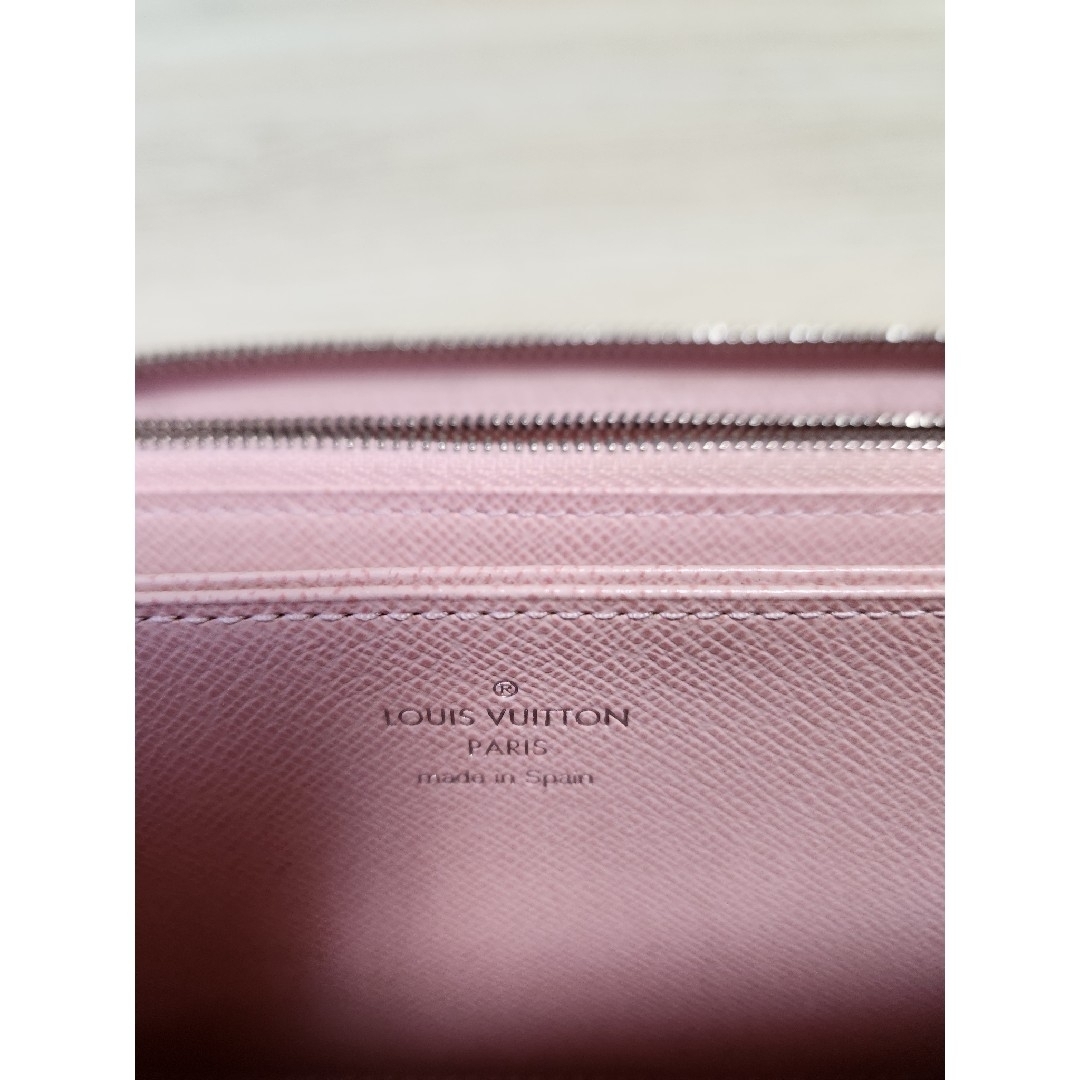 LOUIS VUITTON(ルイヴィトン)のルイヴィトン エピ  ジッピーウォレット ピンク レディースのファッション小物(財布)の商品写真