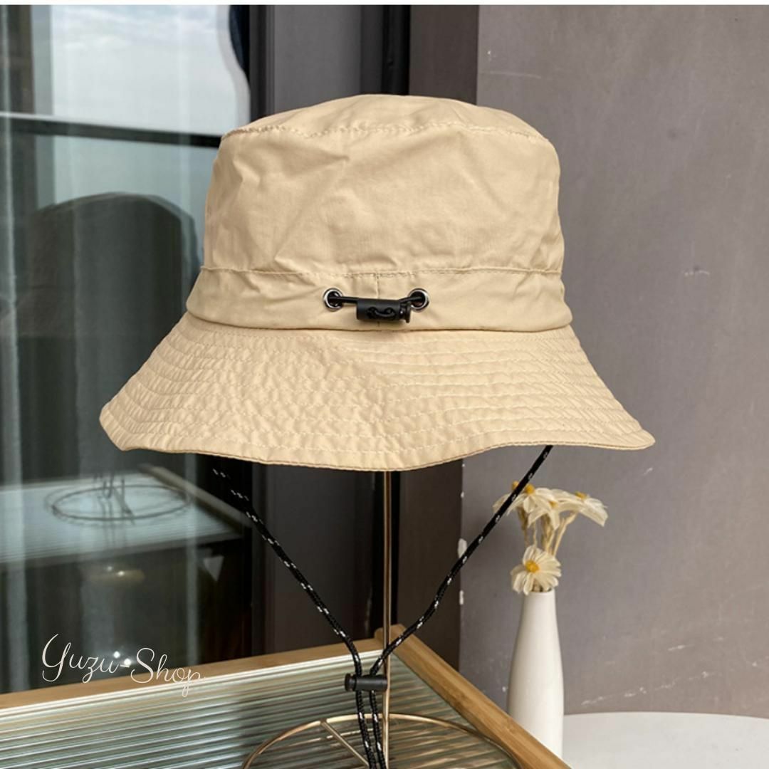 新品　折りたたみ　バケットハット ベージュ　帽子  UVカット 洗える 　防水 レディースの帽子(ハット)の商品写真