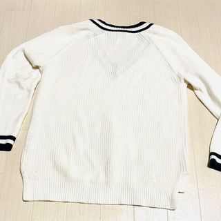 ユニクロ(UNIQLO)のユニクロ Vネック クリケットセーターLサイズ(ニット/セーター)