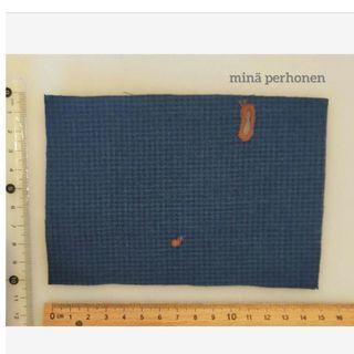 ミナペルホネン(mina perhonen)の5-a　ミナペルホネン　はぎれ　sunny hole(生地/糸)