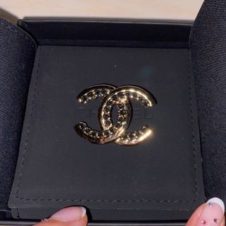 CHANEL - CHANEL♡シャネル♡ブローチ♡レザー♡ほぼ未使用