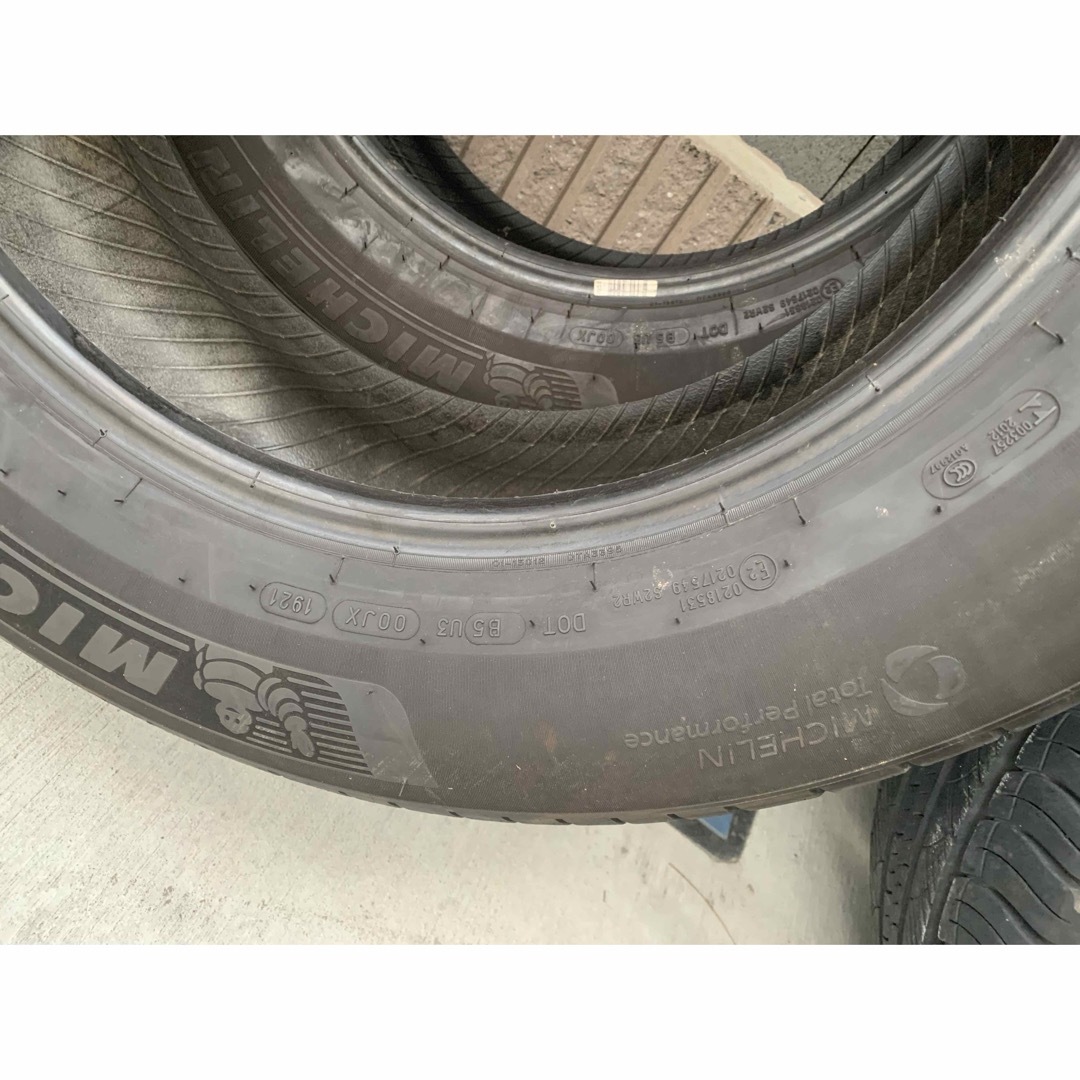 MICHELIN(ミシュラン)のミシュラン255/60/r18パイロットスポーツ4 自動車/バイクの自動車(タイヤ)の商品写真