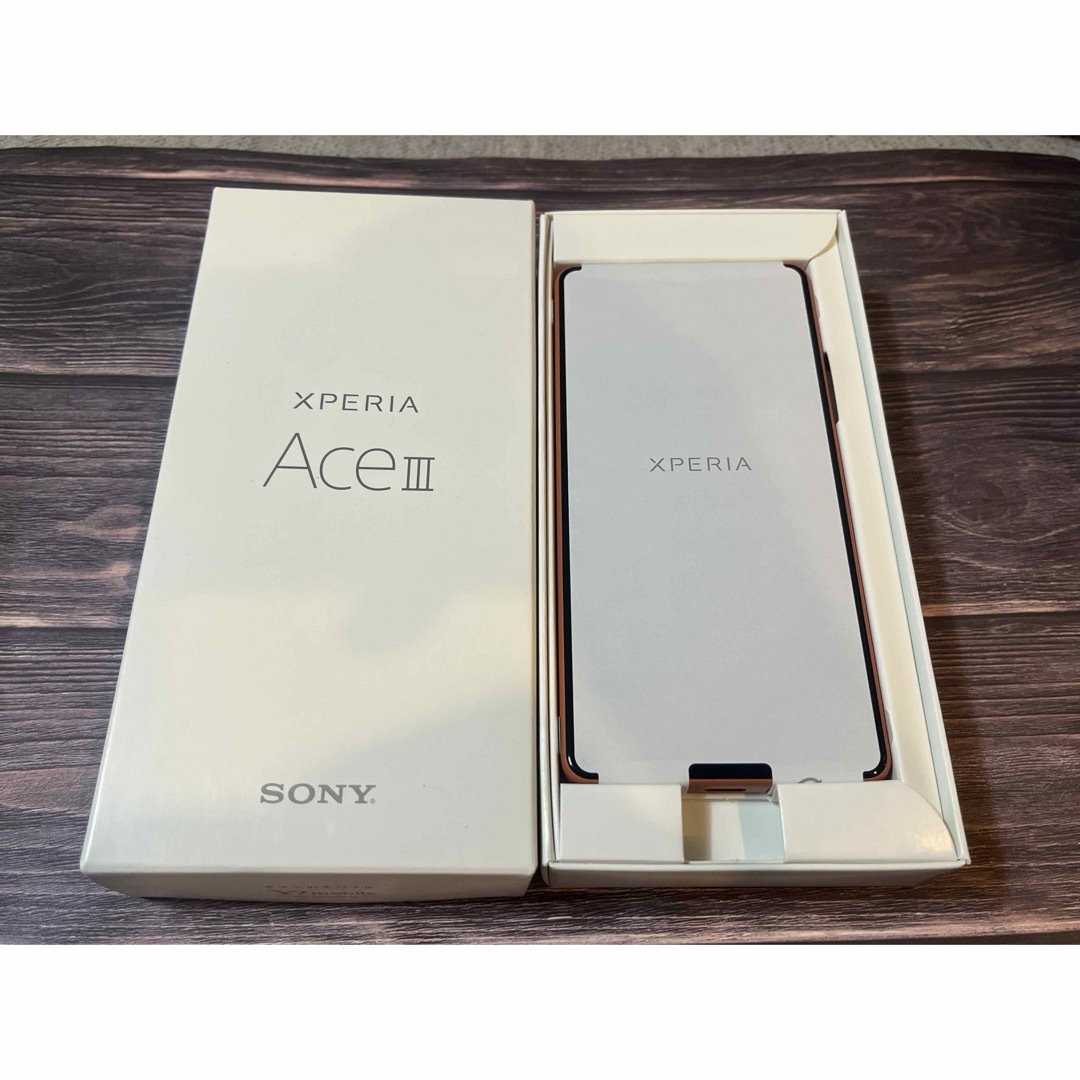 新品 Xperia ACE III SONY simフリーA203SO オレンジ スマホ/家電/カメラのスマートフォン/携帯電話(スマートフォン本体)の商品写真