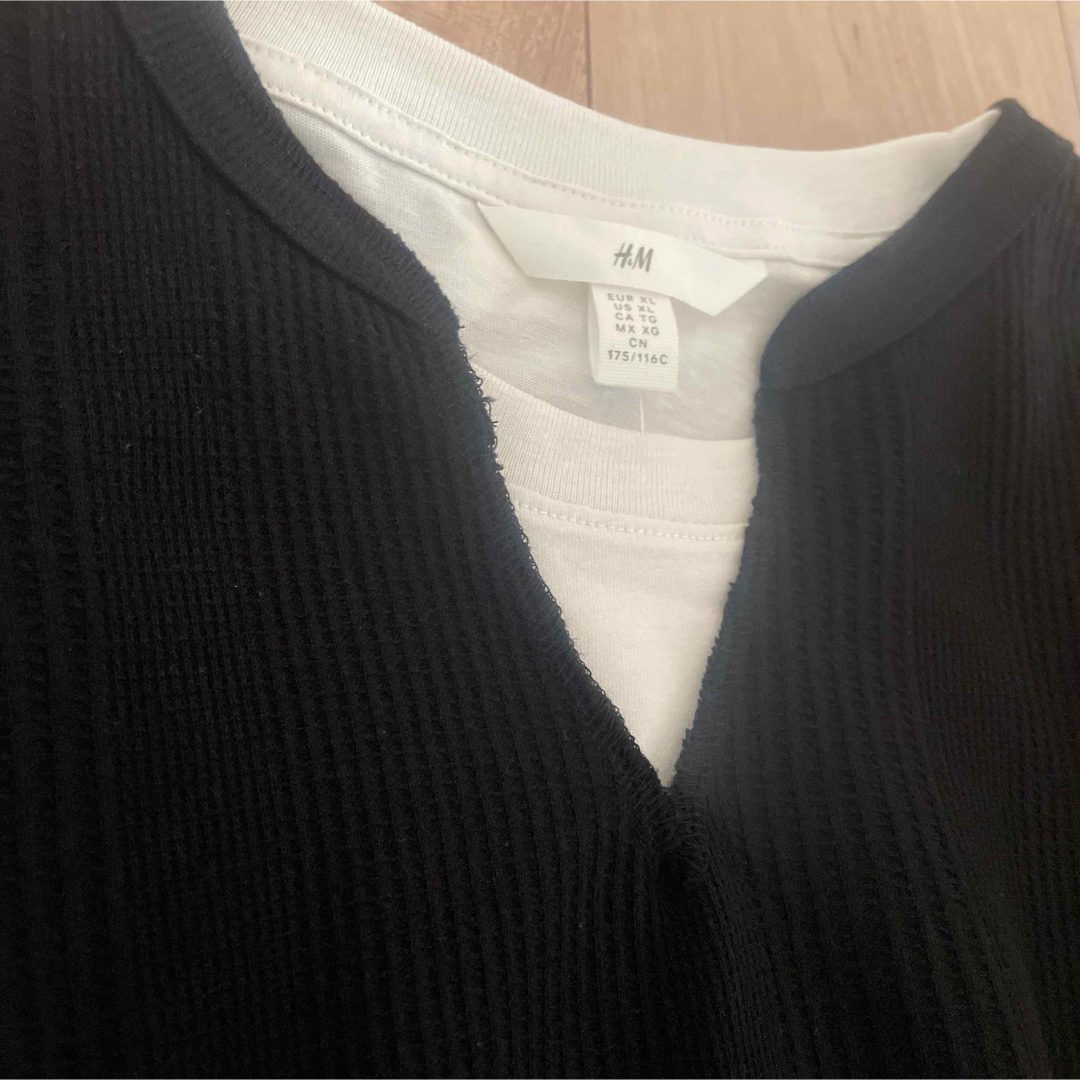 CEPO(セポ)のトップス　ベルト　黒　Vネック メンズのトップス(Tシャツ/カットソー(半袖/袖なし))の商品写真