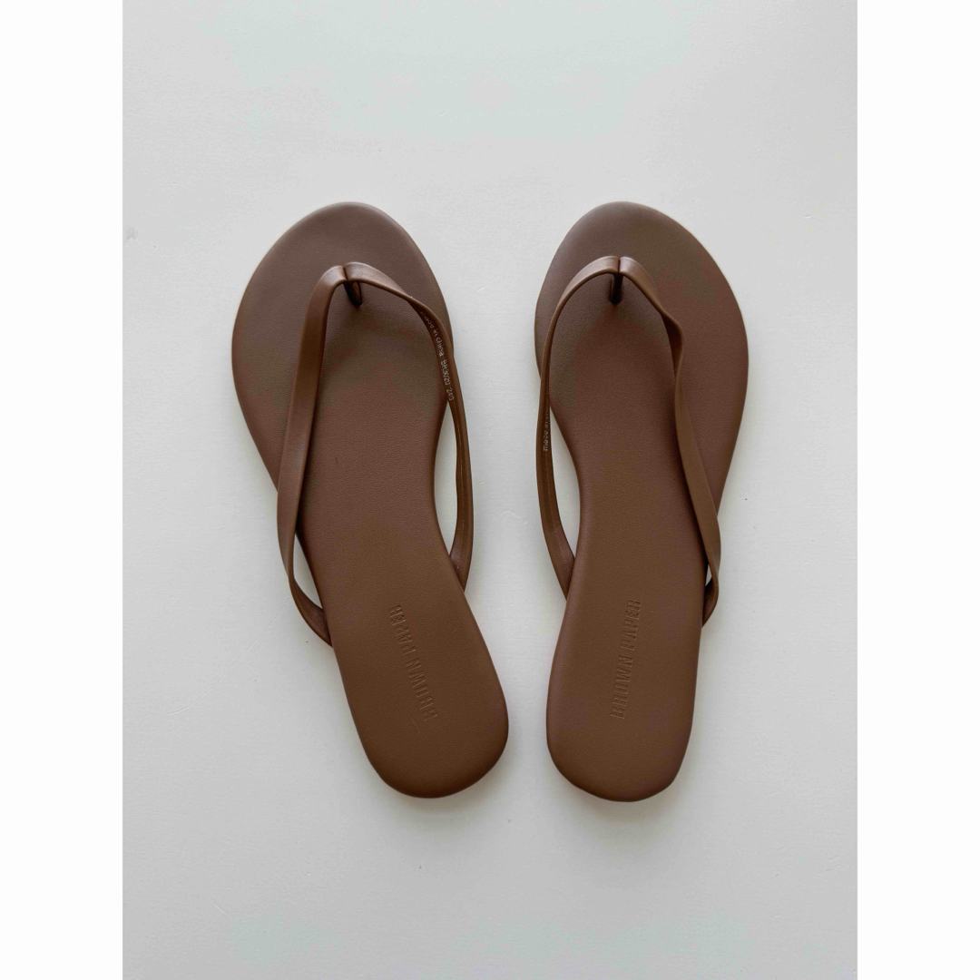 新品送料込 flip flap sandal ブラウン24.0cm レディースの靴/シューズ(サンダル)の商品写真