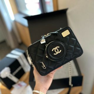 シャネル(CHANEL)のCHANEL シャネル カメラ ショルダーバッグ(ロングワンピース/マキシワンピース)