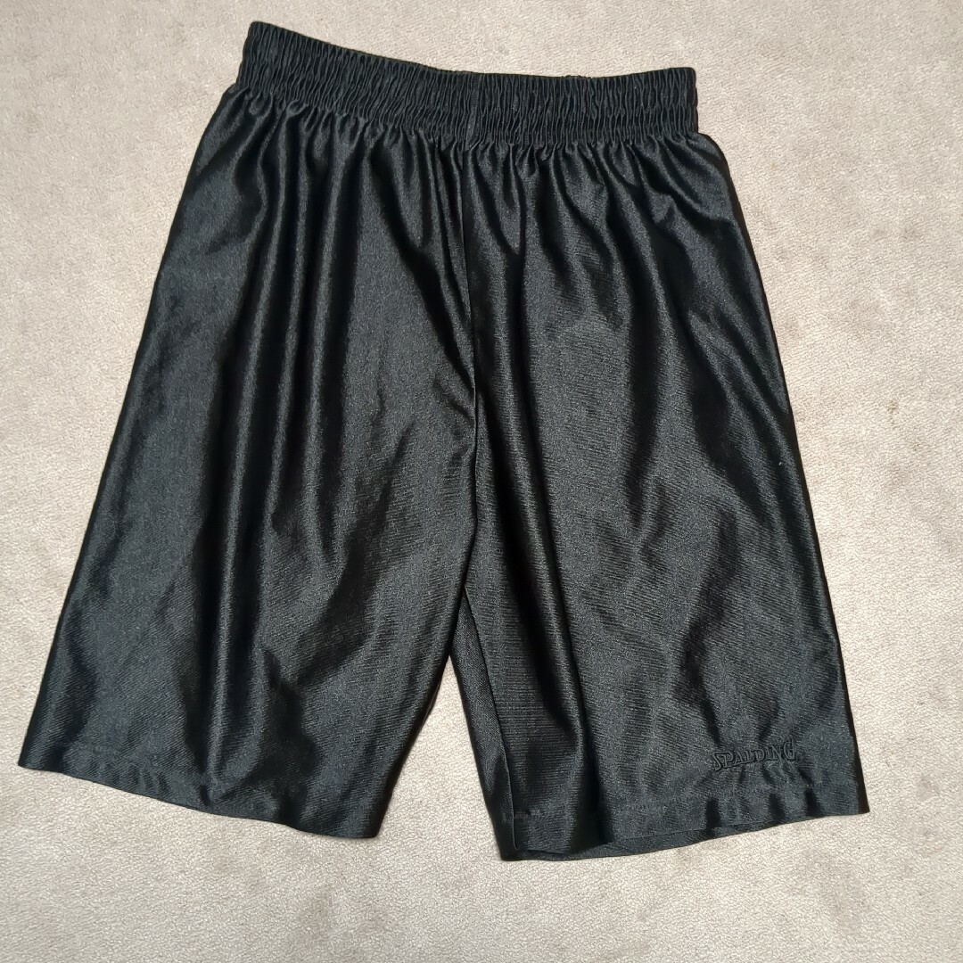 SPALDING　バスケットボールパンツ Sサイズ 黒 ブラック 無地 メンズのパンツ(その他)の商品写真