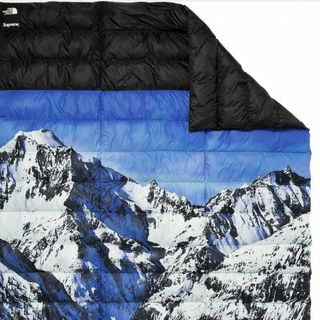 Supreme - 17AW Mountain Nuptse supreme ブランケット　ヌプシ 