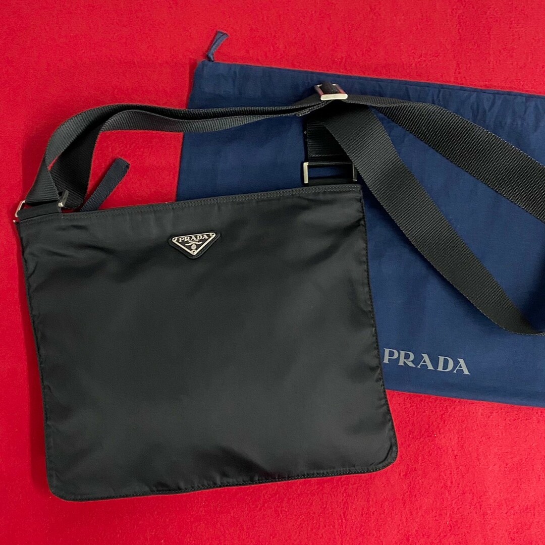 PRADA(プラダ)の極 美品 PRADA プラダ 三角ロゴ 金具 ナイロン ミニ ショルダーバッグ クロスボディバッグ サコッシュ ポシェット ブラック 73657 レディースのバッグ(ショルダーバッグ)の商品写真